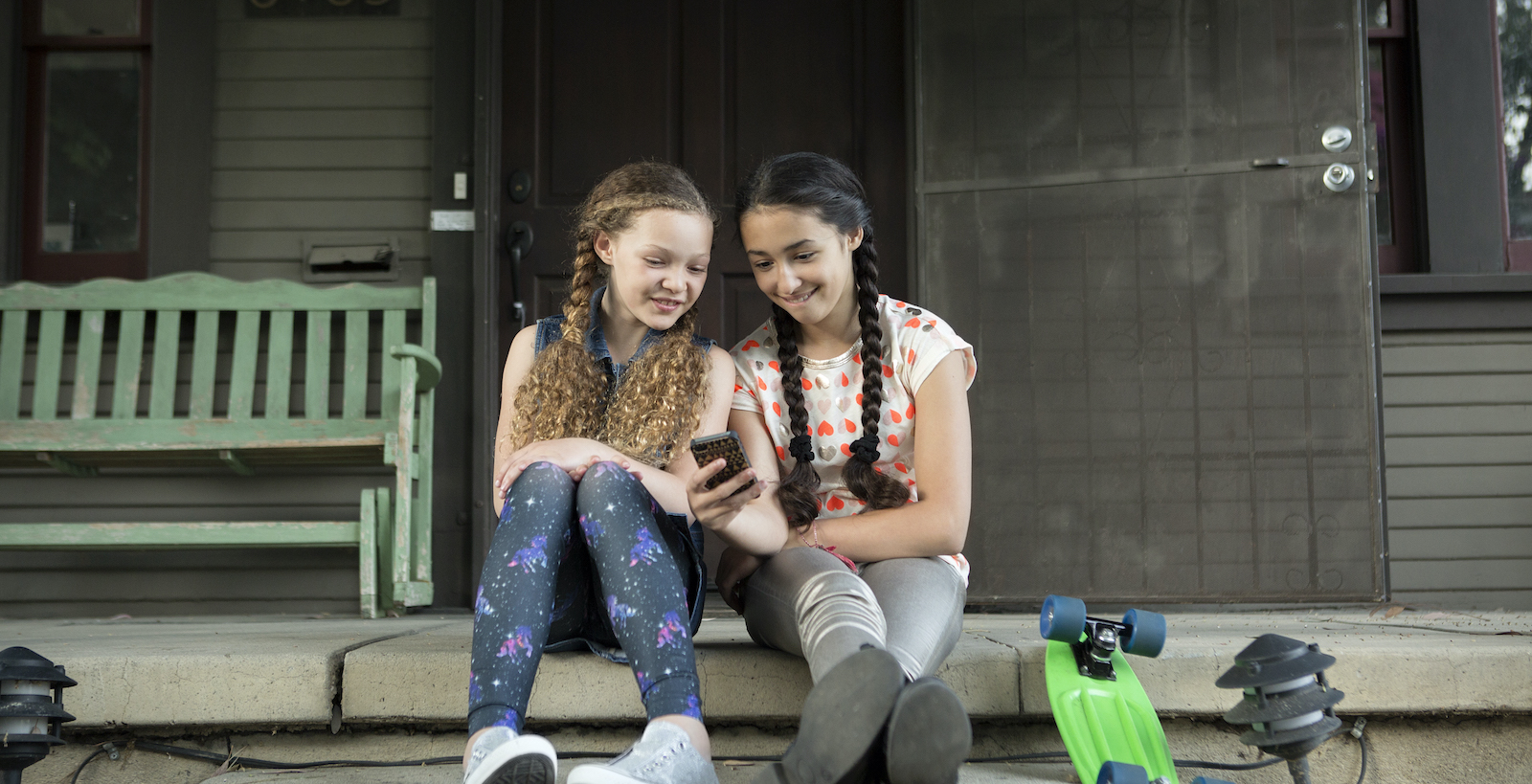 Talking with kids about online safety: Q&A with child and family therapist Amelia Aburn